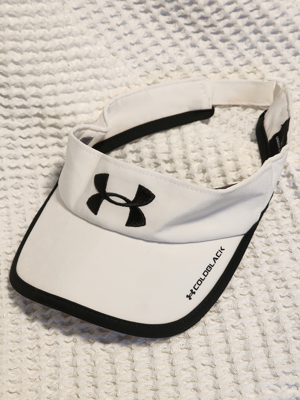 Under Armour White and Black Mens Visor - Sporty Sun Shield